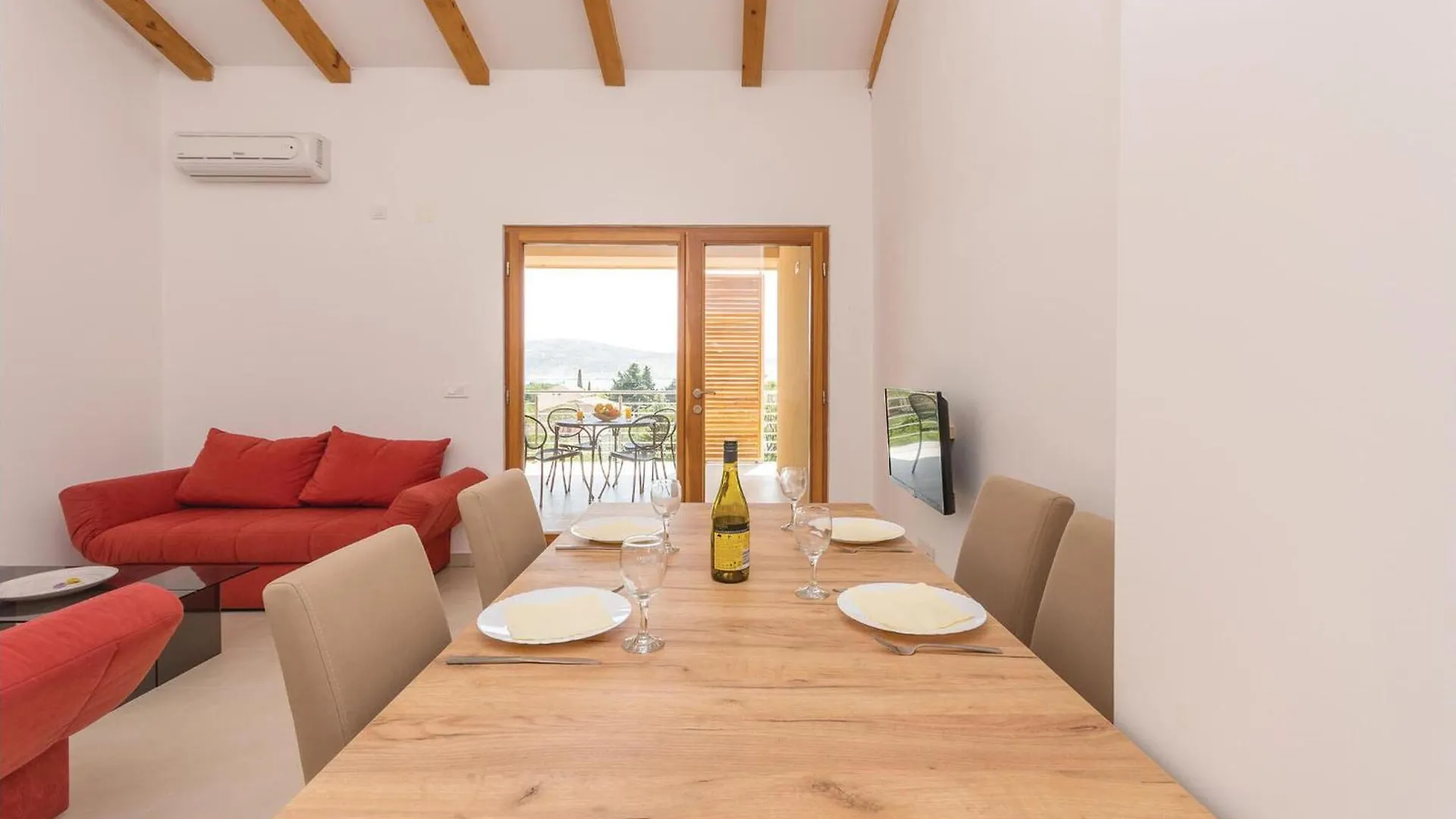Stunning Apartment In Starigrad Paklenica With Heated Swimming Pool